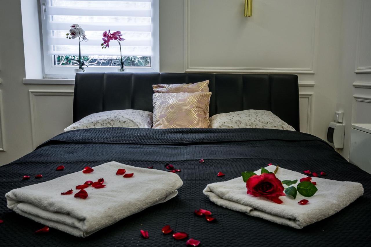 Zamoyskiego Jacuzzi Apartment Krakow Luaran gambar