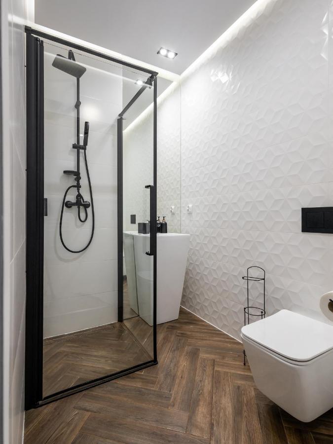 Zamoyskiego Jacuzzi Apartment Krakow Luaran gambar