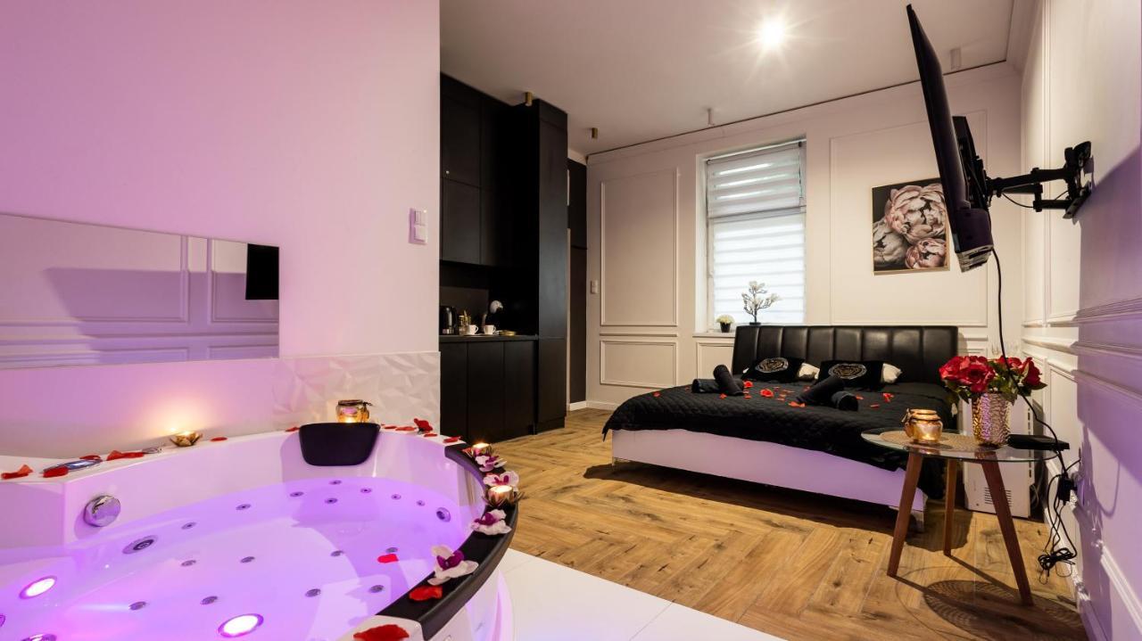 Zamoyskiego Jacuzzi Apartment Krakow Luaran gambar
