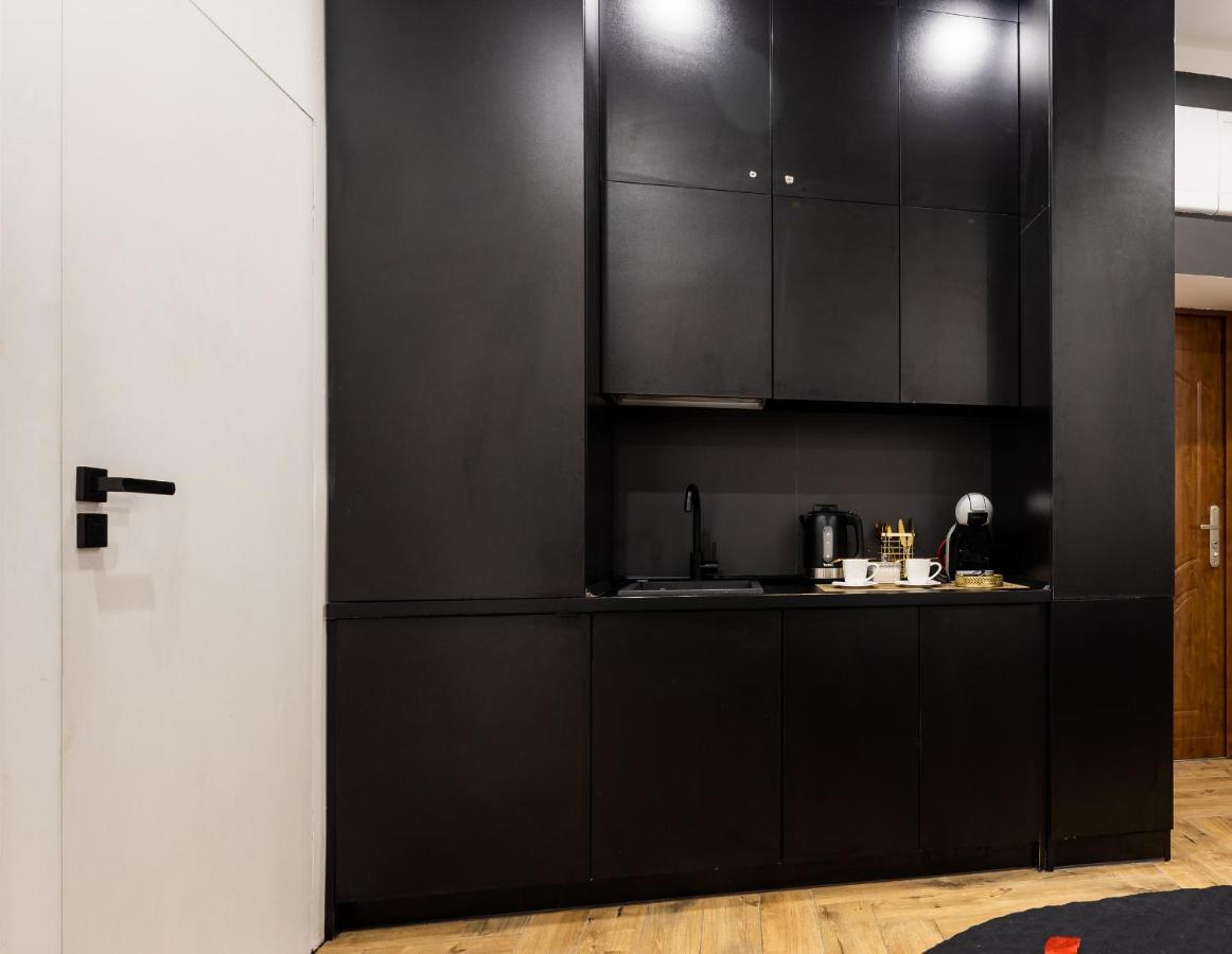 Zamoyskiego Jacuzzi Apartment Krakow Luaran gambar