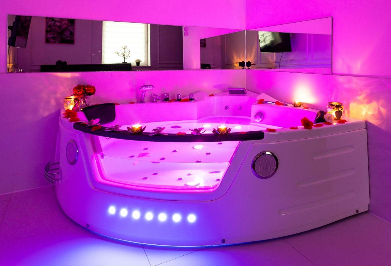 Zamoyskiego Jacuzzi Apartment Krakow Luaran gambar